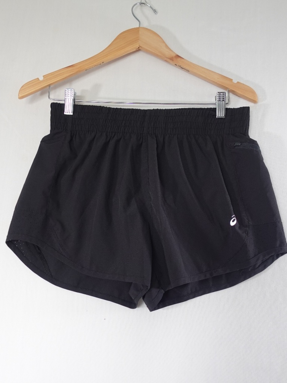 Asics Women's Black Athletic Activewear Shorts size M With Liner Elastic Waist
